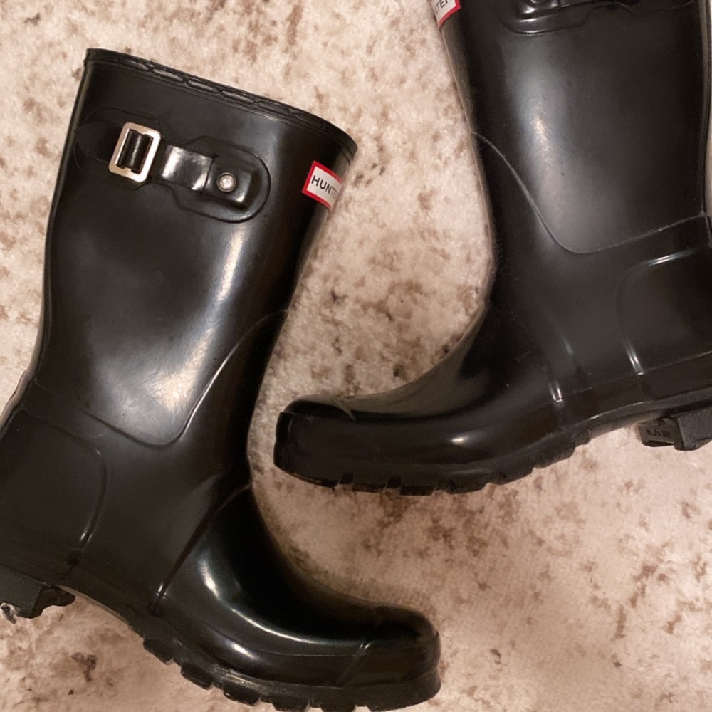 Hunter rain boots size 8 black